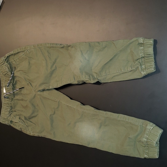 6 piece styled fall/winter 5T boys outfits gap, old navy, osh kosh - Picture 5 of 8